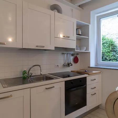 Apartment Welcomely - Lario House A