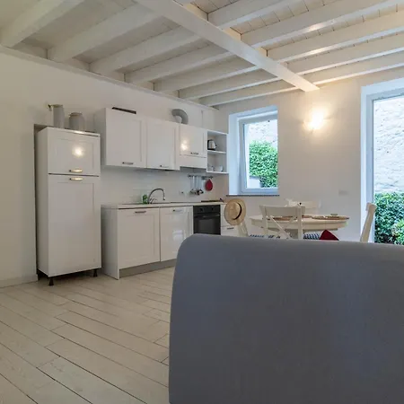 Apartment Welcomely - Lario House A