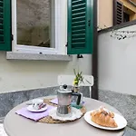 Lario House A Апартаменты