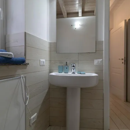 Welcomely - Lario House A